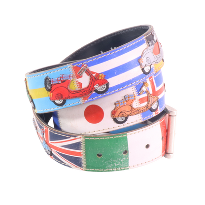 Cinture personalizzate, su misura. Applicazioni Vespa, motorino d'epoca. Accessorio artigianale, dipinta a mano, fatta in Italia.