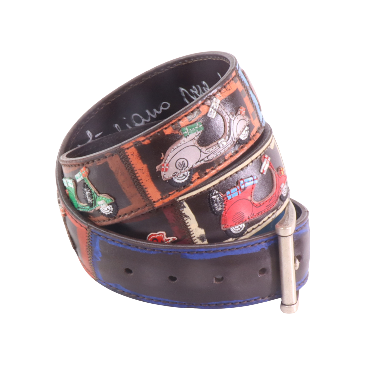 Cinture personalizzate, su misura. Applicazioni Vespa, passione italiana. Accessorio artigianale, dipinta a mano, fatta in Italia.